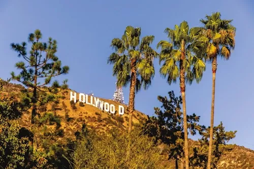 Hollywood-AmerikaPlus.webp