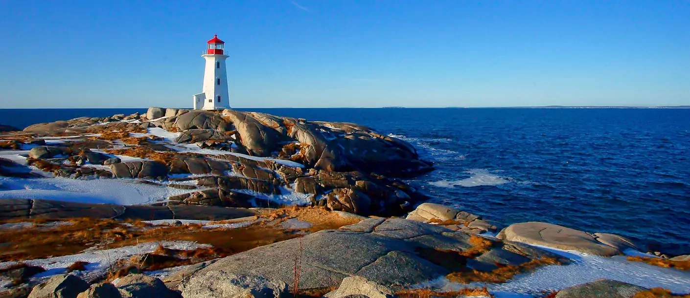 peggys cove light 001.webp