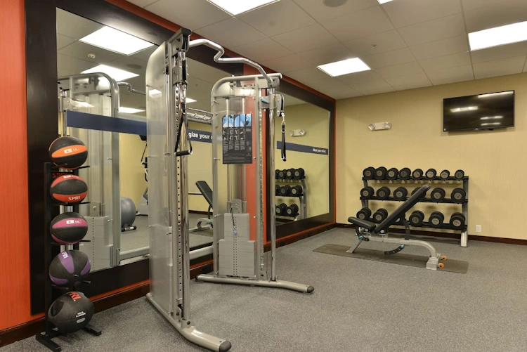 Hampton Inn Corning Painted Post gym.webp