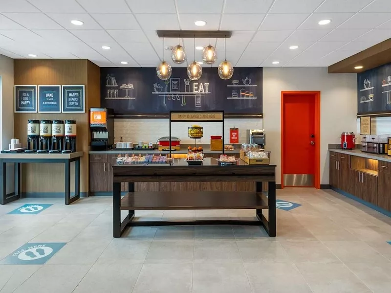 Breakfast buffet - Hampton Inn Cody - AmerikaPlus