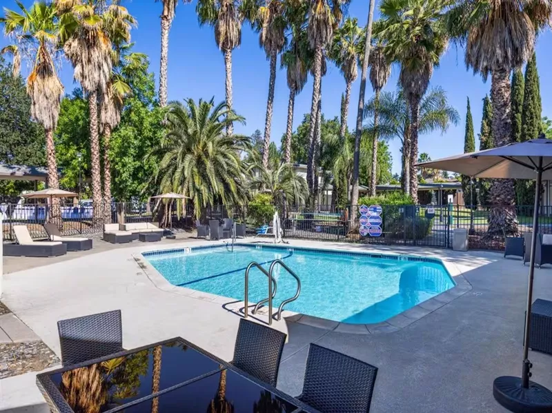 Pool - Prodigy Hotel - AmerikaPlus
