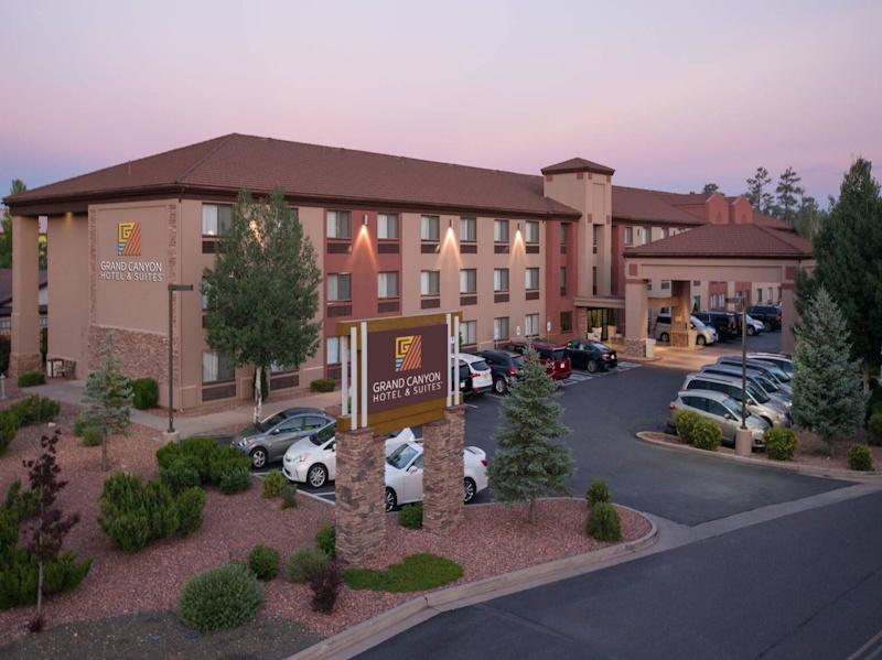 Grand Canyon Hotels & Suites 