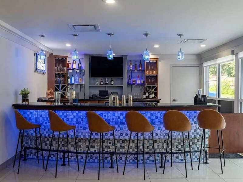 Bar - TRYP Tallahassee - AmerikaPlus