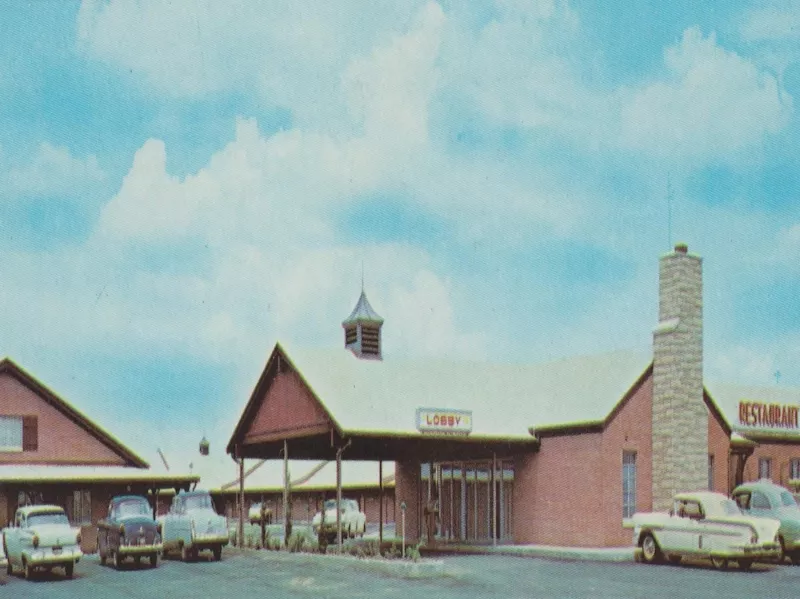 Saratoga Motor Hotel Tulsa - ©Charles Hathaway