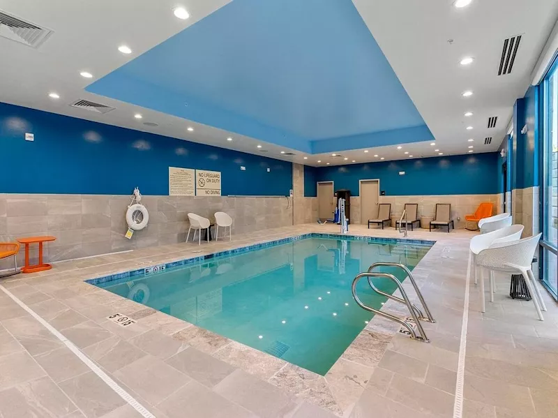 Pool - Colorado Springs HI - AmerikaPlus