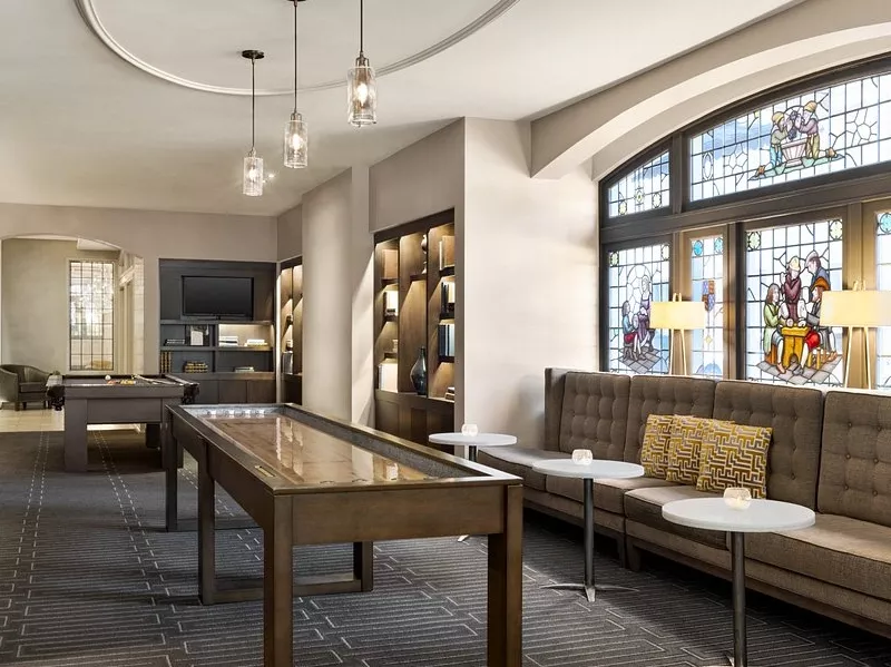 Gameroom- Magnolia Hotel - AmerikaPlus