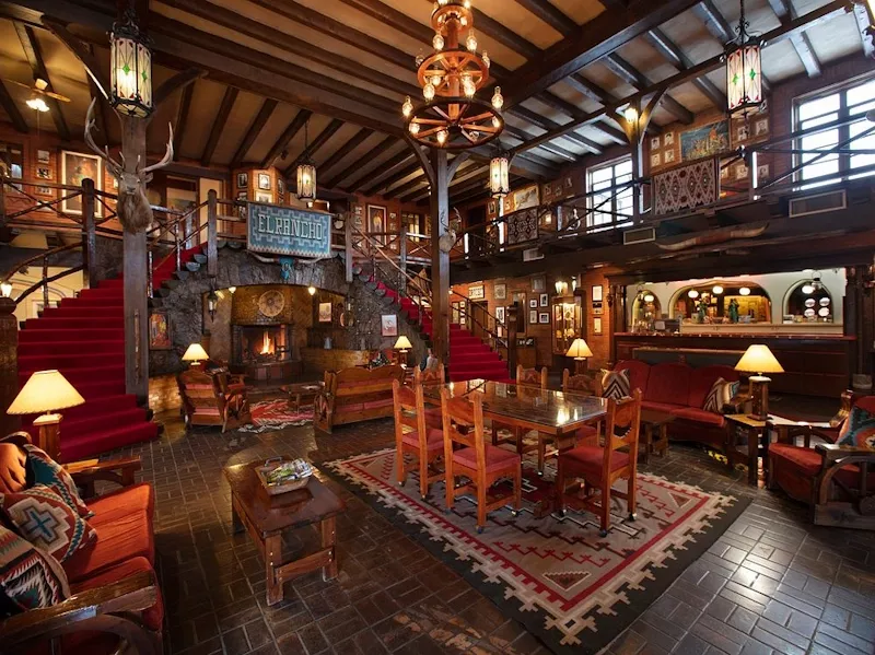 Lobby 3- El Rancho - AmerikaPlus