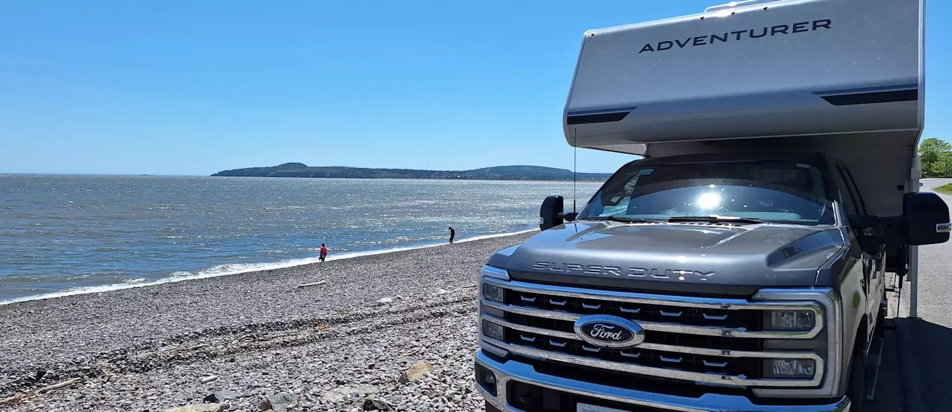 Sfeerfoto From Quebec to The Maritimes NB camper op strand van St. Martins 002.webp