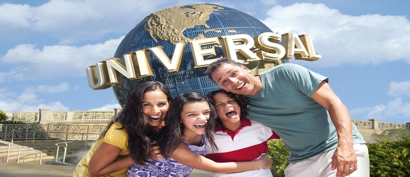 Family Globe Shot 08 - ©VisitOrlando