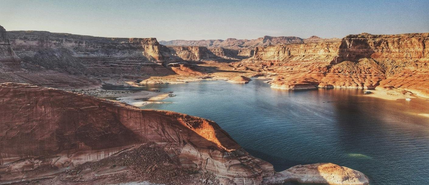 Lake Powell © asai-villarreal-unsplash