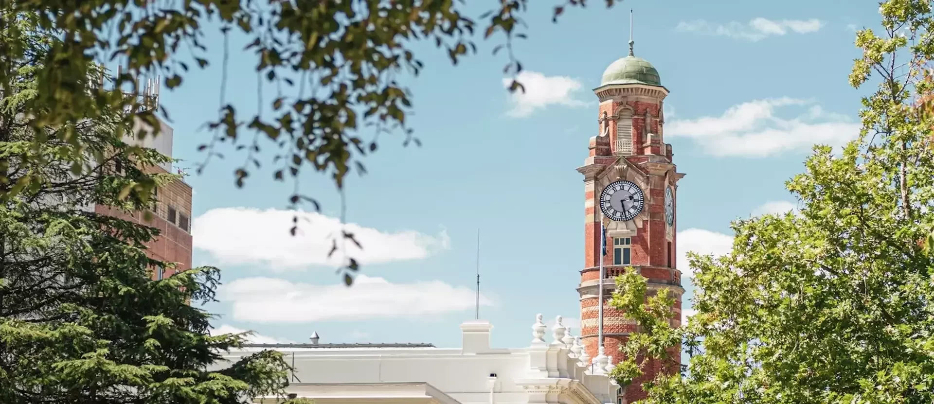 Launceston - AustraliePlus  ©zachary-ferguson--unsplash.webp