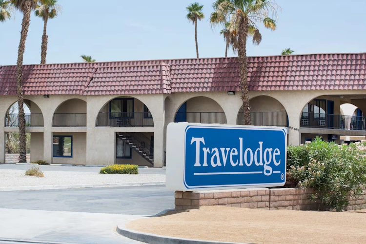 Travelodge by Wyndham Indio buitenkant.webp