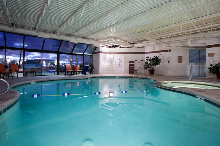Holiday Inn Express Mesa Verde-Cortez zwembad.webp