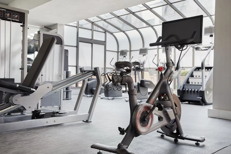 Courtyard St Louis Downtown West fitness.webp