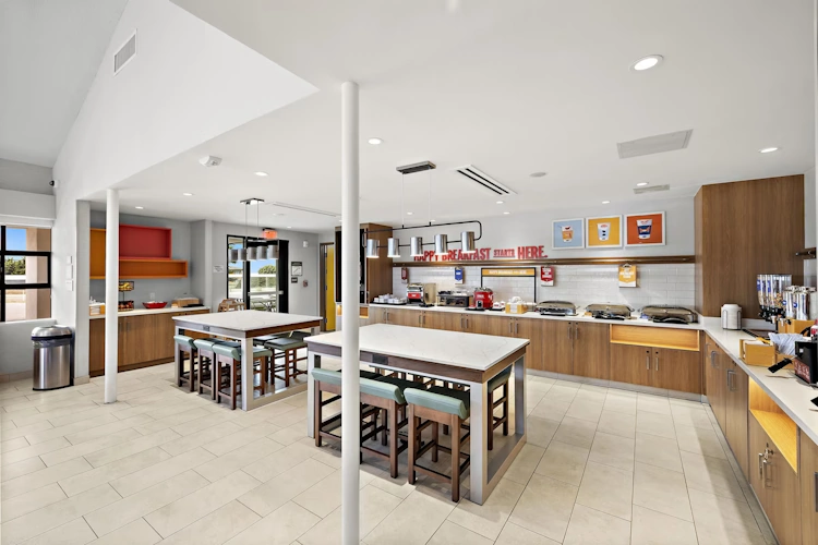Hampton Inn San Simeon Cambria ontbijt.webp