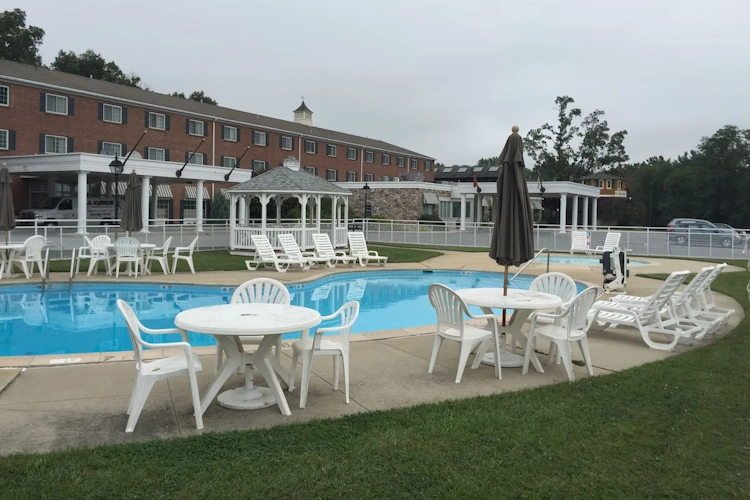 Heritage Hotel Lancaster zwembad.webp