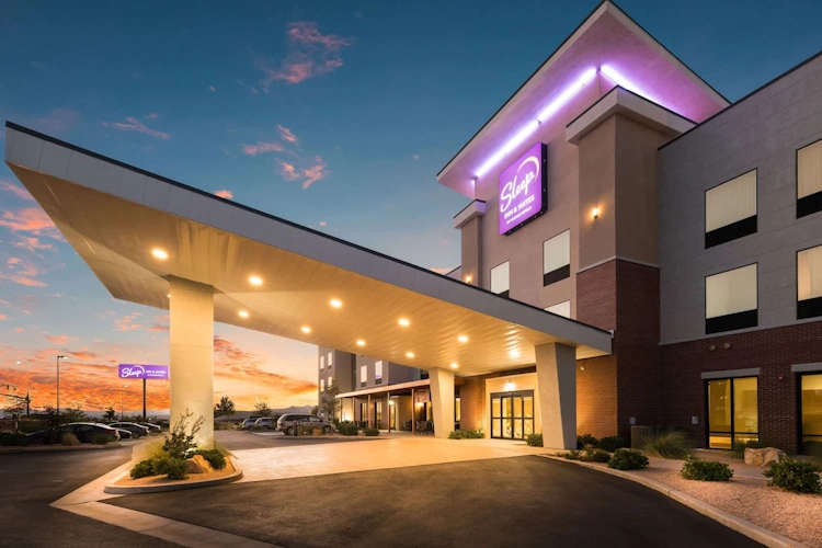 Sleep Inn Suites Hurricane Zion Park Area voorkant.webp