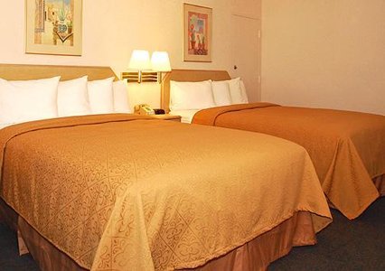 Quality Inn & Suites Lake Havasu 03.[1]