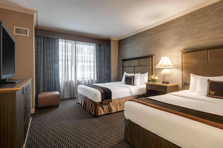 The Whitehall Hotel KAMER.webp
