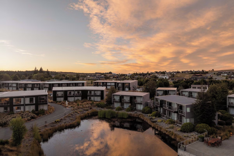 Peppers Bluewater Resort Lake Tekapo - 002.webp