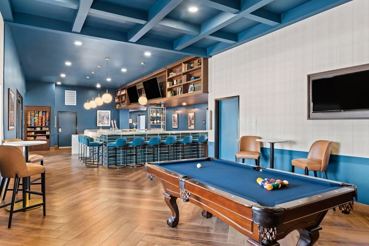 The Ellsworth Hotel an Ascend Collection Hotel bar.webp