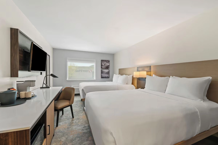 The Ellsworth Hotel an Ascend Collection Hotel kamer.webp