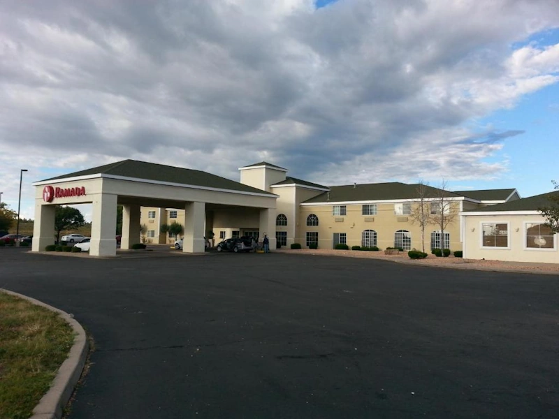 Ramada by Wyndham Williams voorkant.webp