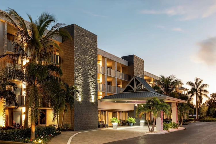 Spark by Hilton Sarasota Siesta Key Gateway entree.webp