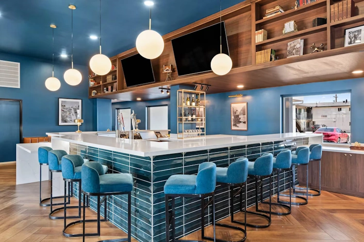 The Ellsworth Hotel an Ascend Collection Hotel bar 002.webp