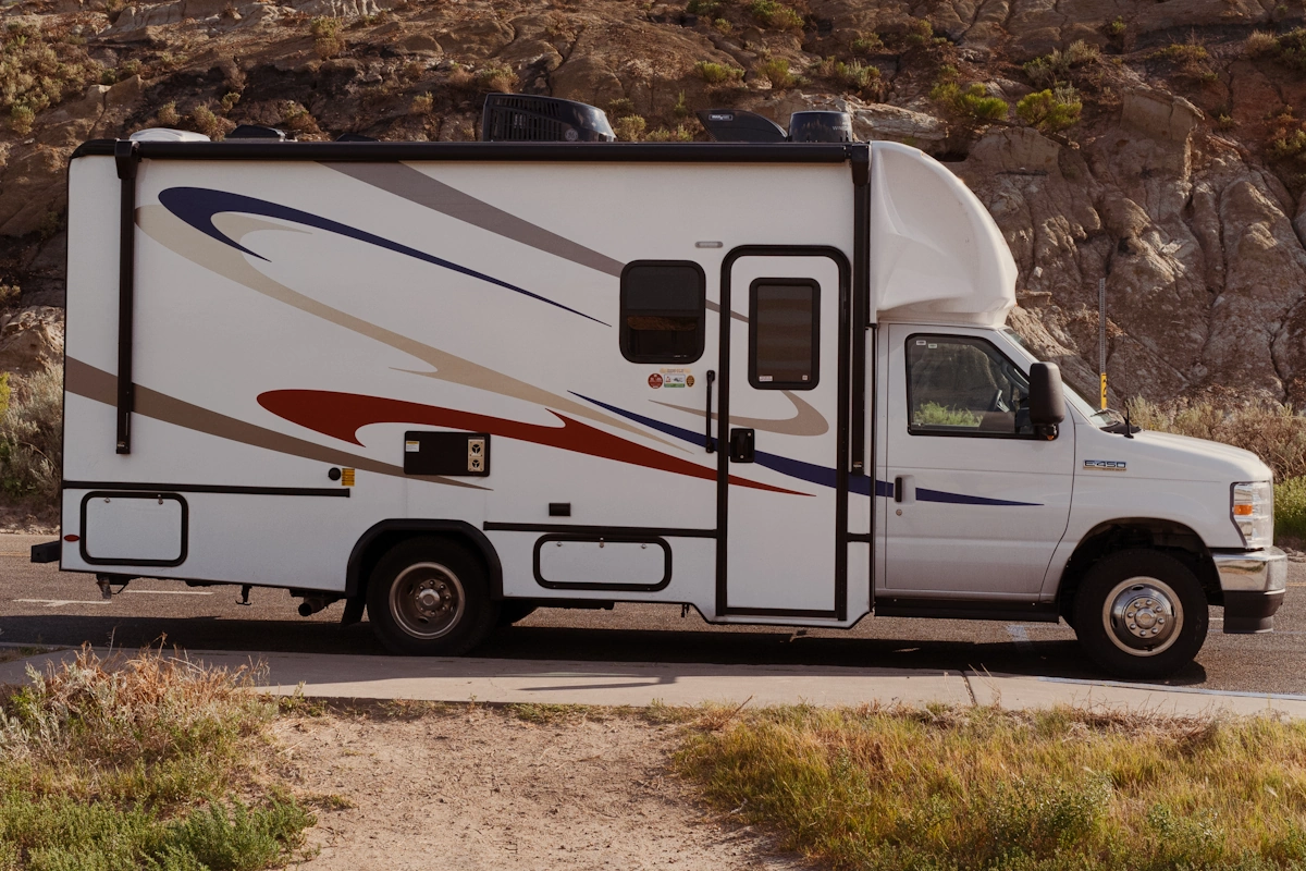 RoadBearRV_USA_SVC_Super Van_012a.webp