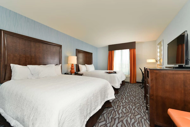 Hampton Inn Corning Painted Post kamer.webp