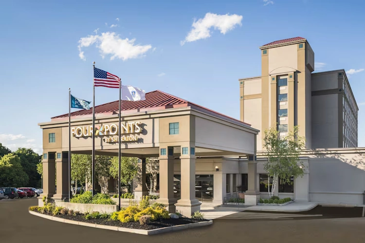 Four Points by Sheraton Boston Logan Airport Revere voorkant.webp